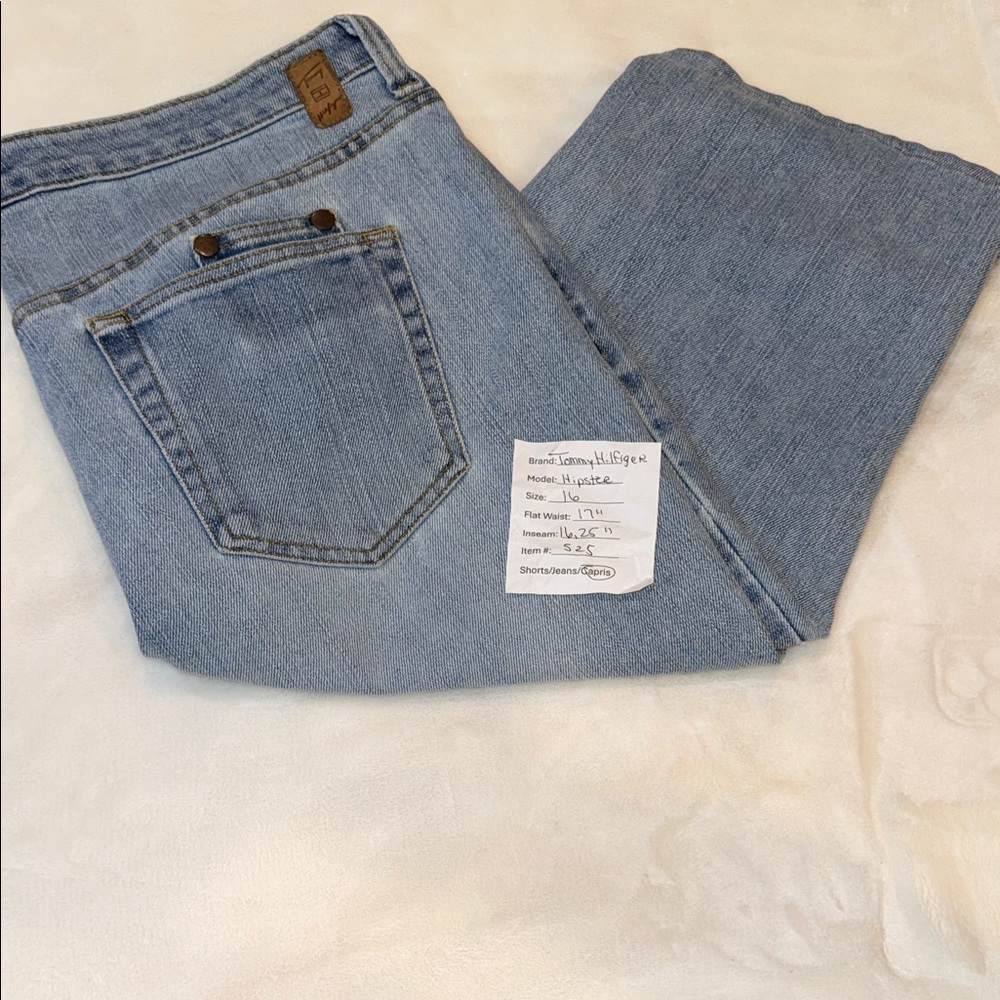 Tommy Hilfiger Women's Light Blue Denim Capris